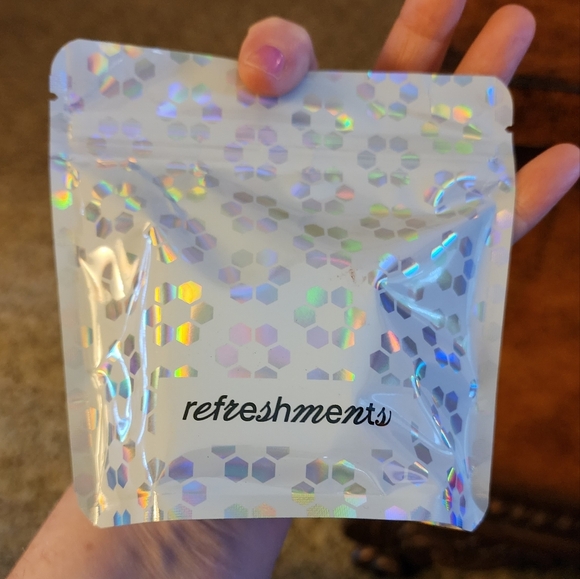 REFRESHMENT Razor 4- Pack Blade Refill New - Picture 2 of 3